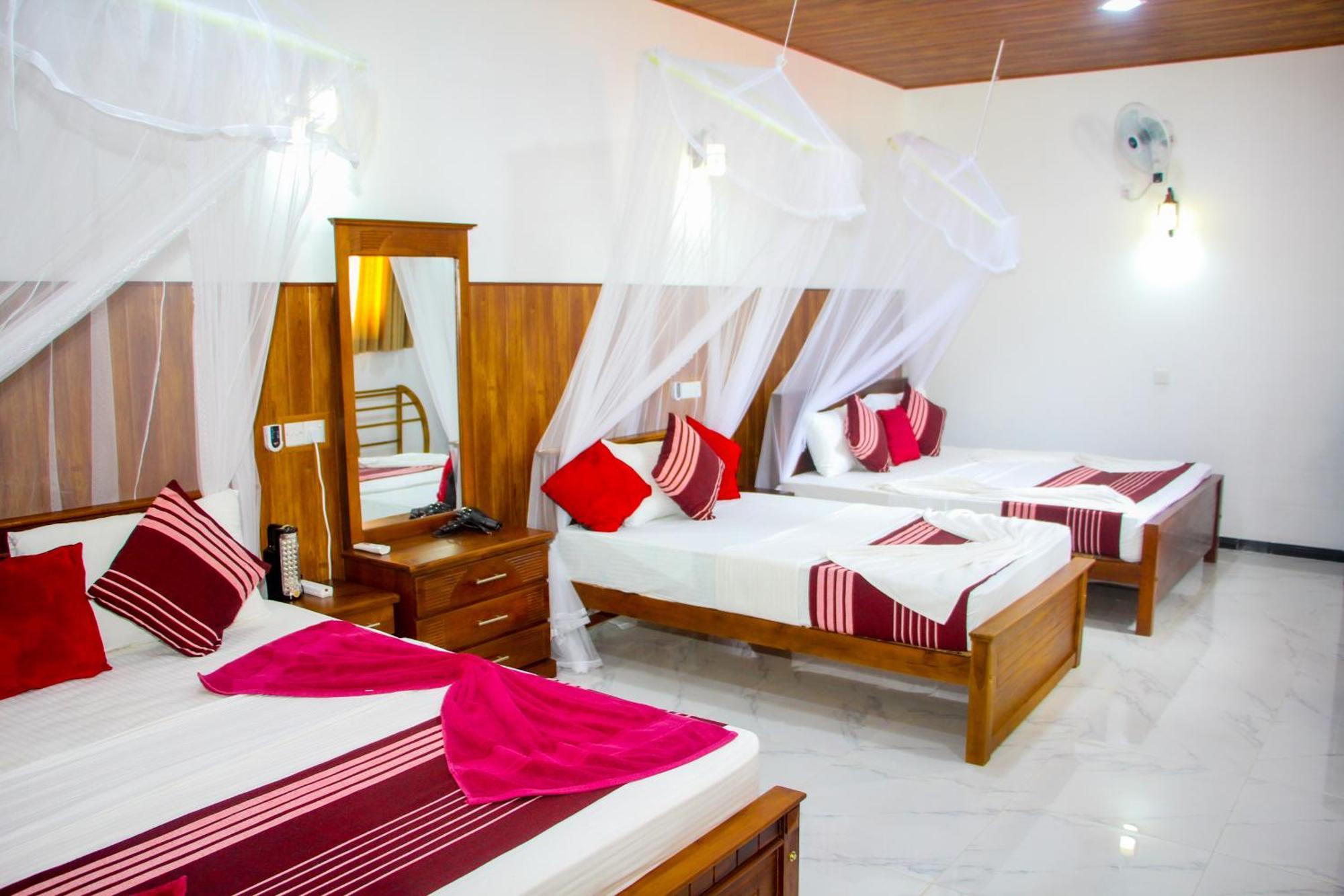 Sigiriya Peacock Homestay Екстериор снимка